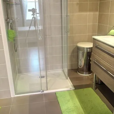 Red House Apartamento Suresnes